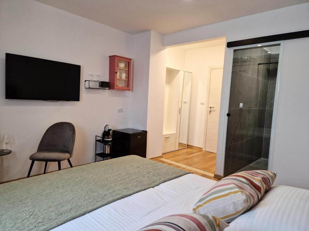 Jazz Rooms And Apartments 罗维尼 外观 照片