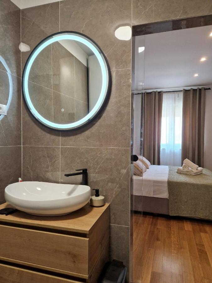 Jazz Rooms And Apartments 罗维尼 外观 照片